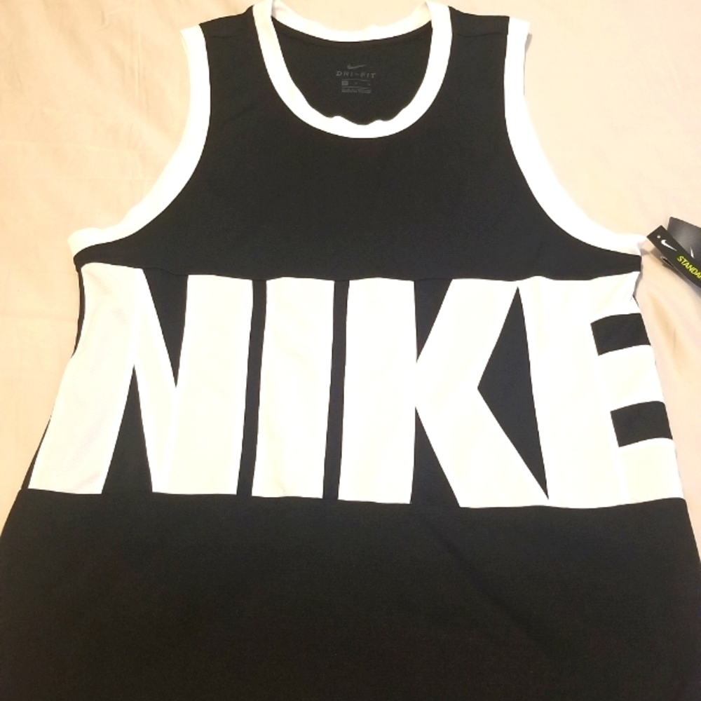 Nike Men's Dri-FIT Black/White Basketball Jersey "NEW" W/Tags!